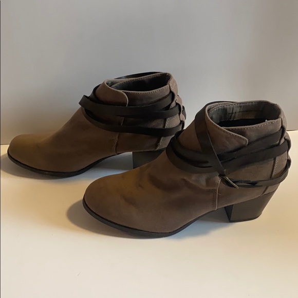 ✨BRAND NEW✨MOSSIMO TAN FAUX SUEDE BOOTIES FESTIVAL LOOK - Picture 4 of 11